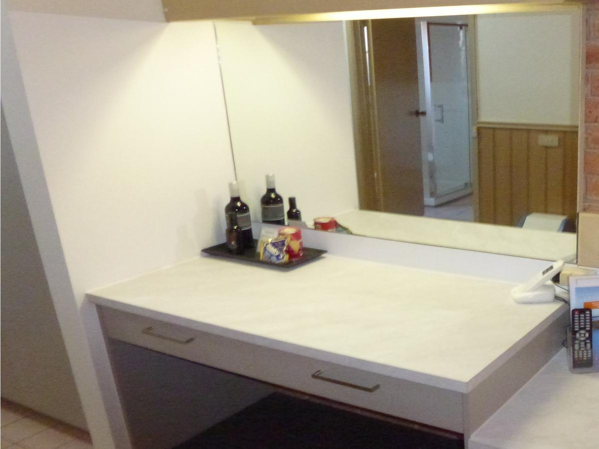 Colonial Motor Inn Bairnsdale Golden Chain Property エクステリア 写真