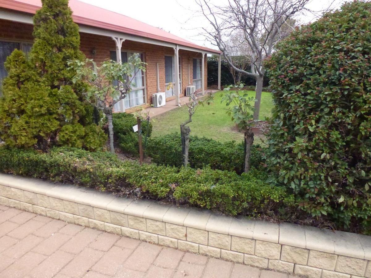 Colonial Motor Inn Bairnsdale Golden Chain Property エクステリア 写真